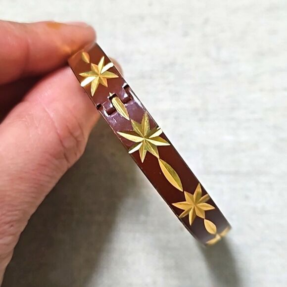 Vintage Gold Plated Diamond Cut Jerusalem Star Bangle Bracelet - Picture 4 of 10